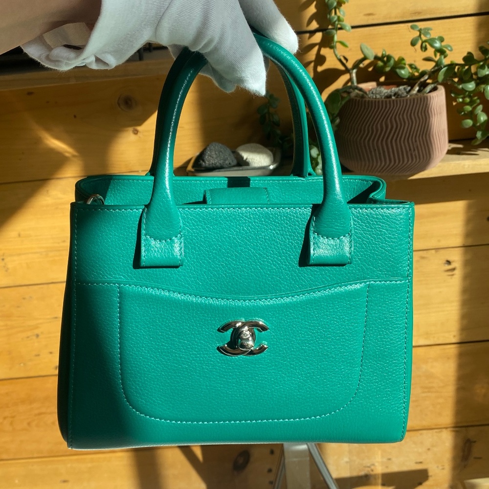 CHANEL Grained Calfskin Mini Neo Executive Shopper Tote Green